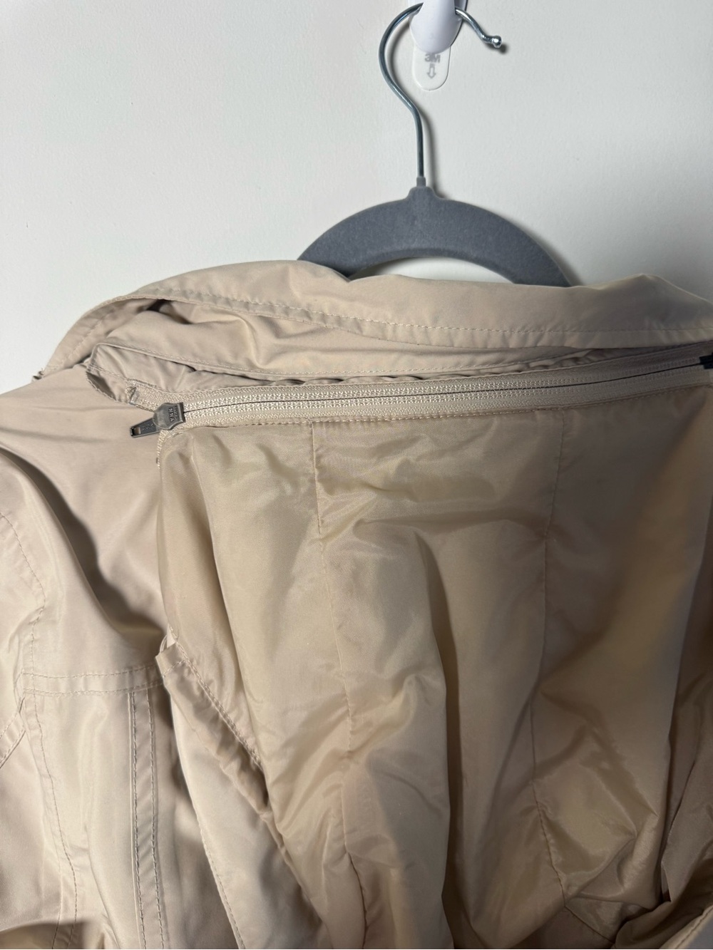 LL BEAN Neutral Tan Heavyweight Rain Coat Zip Up with Removable Hood - Picture 5 of 8